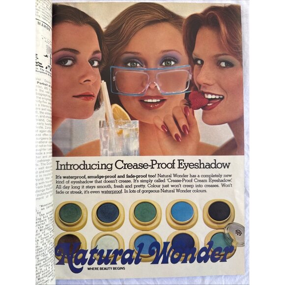 BRITISH VOGUE - April, 1976 - Picture 5 of 8